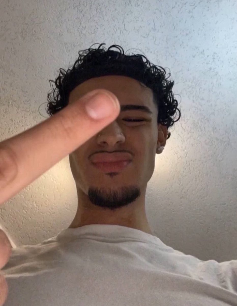 Bakir169's tweet photo. Rt si tu es capable de lécher mon trou du cul d’arabe ! 💦🍆 https://t.co/rARAJkuz4B