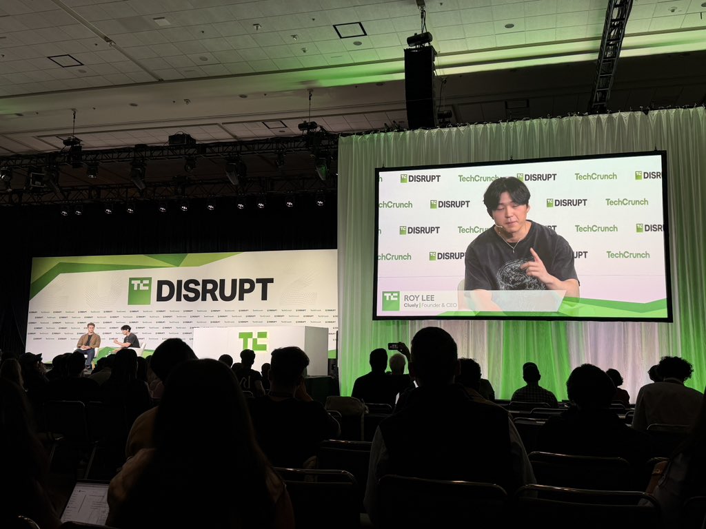 yyaannjun's tweet image. What an incredible 3 days at #TechCrunchDisrupt 2025. 

We met so many brilliant founders, builders, and investors, and received tons of inspiring feedback about Lessie AI.

Huge thanks to everyone who stopped by and shared ideas, you’re helping us make People Search smarter than…