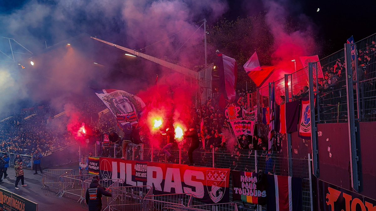 AUTEUIL1991's tweet image. #FCLPSG 🔴🔵 @Co_Ultras_Paris #VirageAuteuil 
📸 @Rimk_pictures