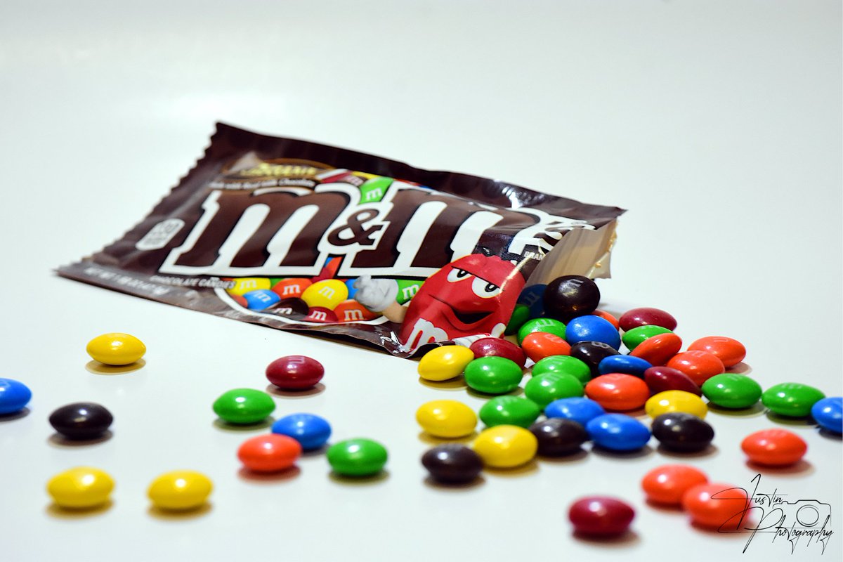 JustinPhotoLR's tweet photo. Sweet Chaos

A playful burst of color as M&amp;M’s spill across a clean backdrop—radiant, nostalgic, and irresistibly sweet in their joyful simplicity.

#candyphotograph #sweettooth #foodie #popartphotography #CandyLoversUnite 
#chocolatephotography

 @mmschocolate https://t.co/i8AQWGT0Kw