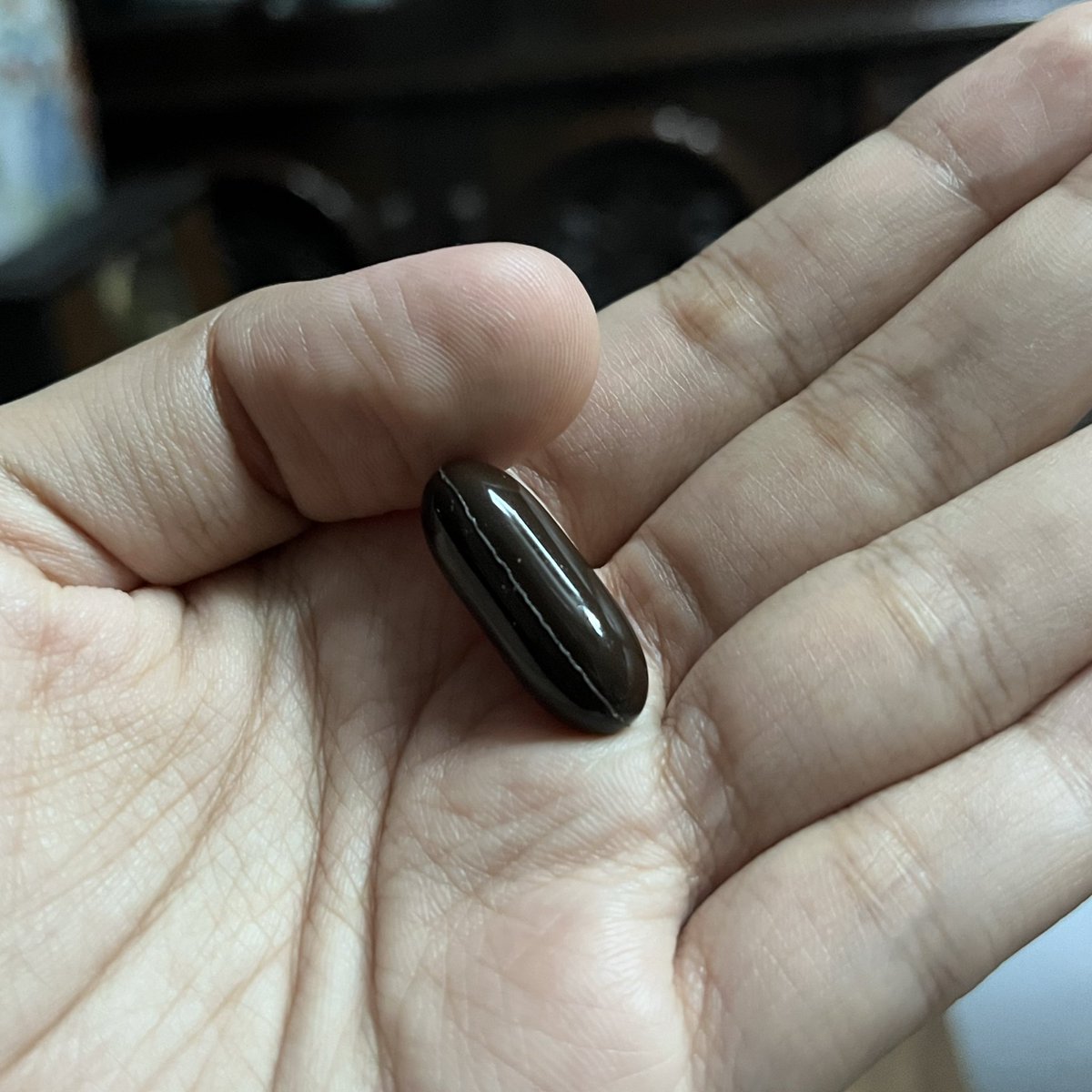 Dewasa adalah tiba-tiba bisa minum vitamin yg segede kurma ini demi anak, padahal biasanya jarang bgt minum obat kalo sakit karena gak bisa nelen 🙃