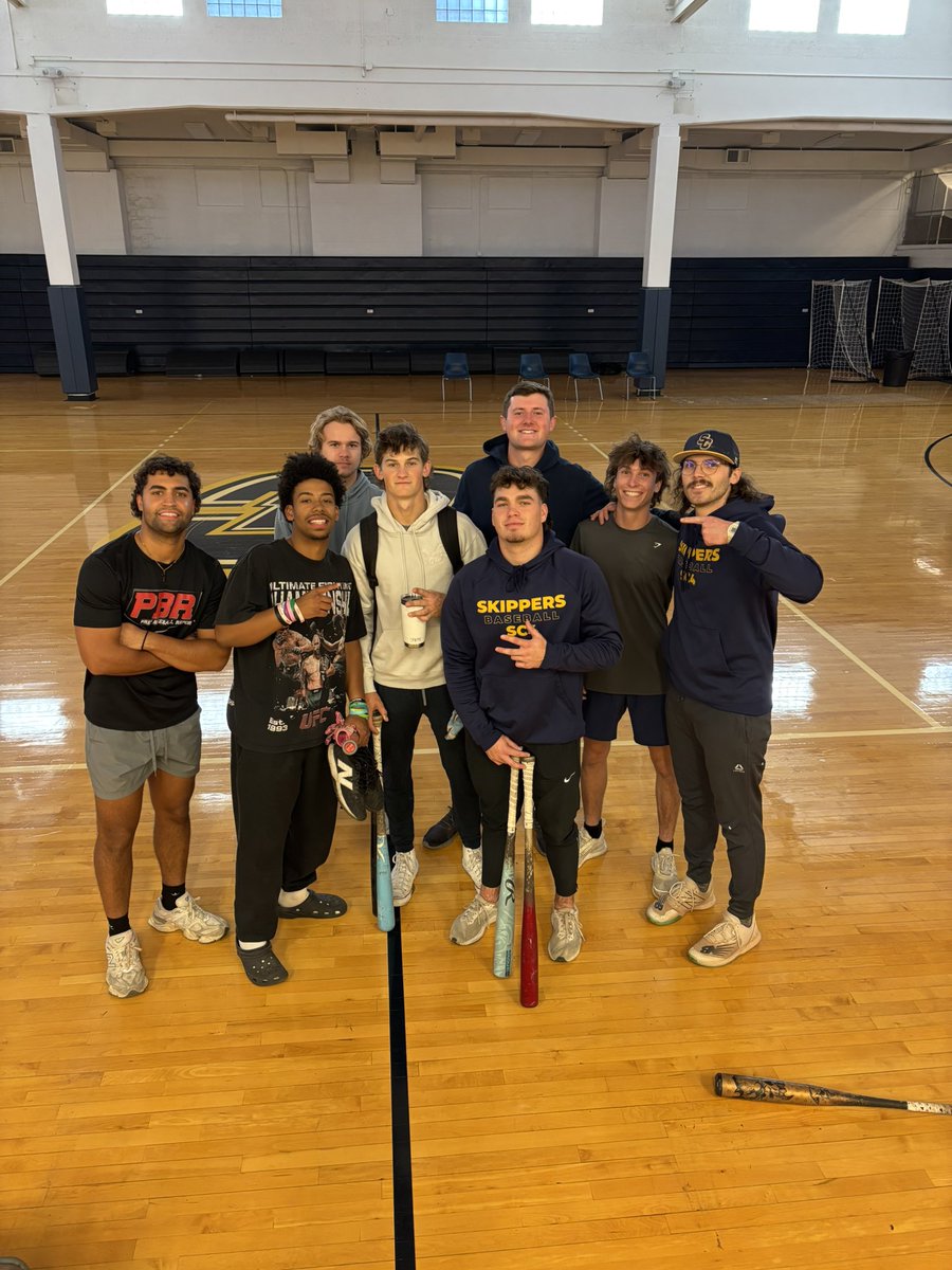 Coach Hunter tweet media