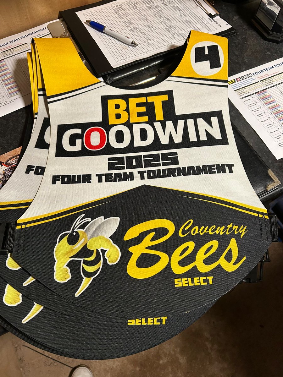 RobGurneyOnAir's tweet photo. Great to see β¦@Chivsy123β©! β¦@KeepBeesOnTrackβ© π β¦@OxfordSpeedwayβ© ππ»ππ€
#Speedway #CoventryBees https://t.co/k59dB3I4cT