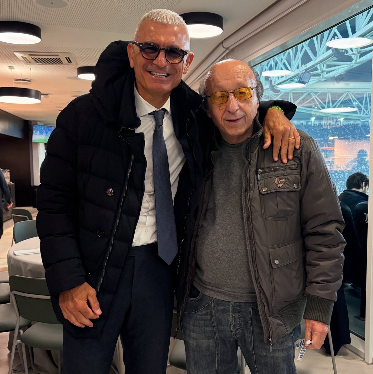LucianoMoggi's tweet photo. I ricordi tornano alla finale di Champions League 1996.
#juve #juventus #campionato #seriea #juveudinese #storia #Champions #coppacampioni https://t.co/RoQZoduQax