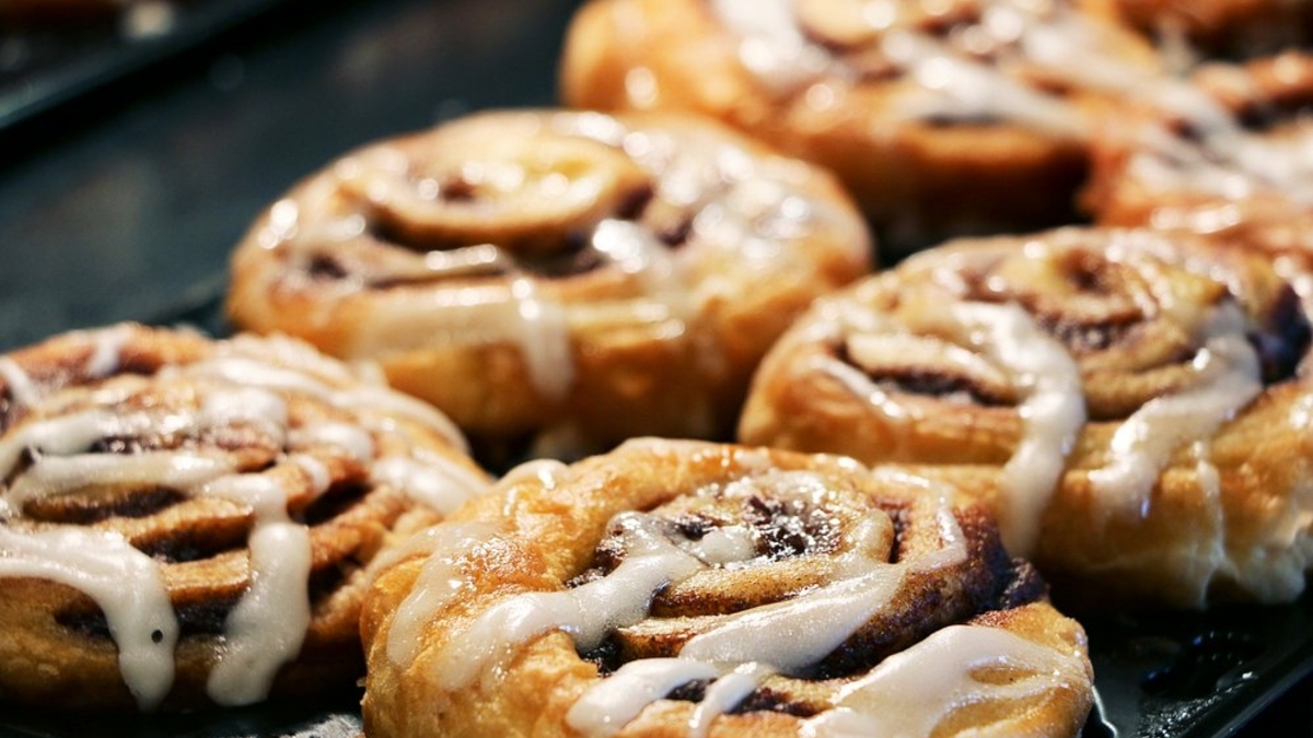 HIEX_Bethlehem's tweet photo. Piping hot coffee and yummy cinnamon rolls? It sounds like the perfect morning to us! Don't you wish you were waking up with us tomorrow? We'll see you soon; reserve your Bethlehem, PA getaway today! https://t.co/UNQrGiHkXU #breakfast #cinnamonrolls #coffee https://t.co/i9U5mV2ZBg