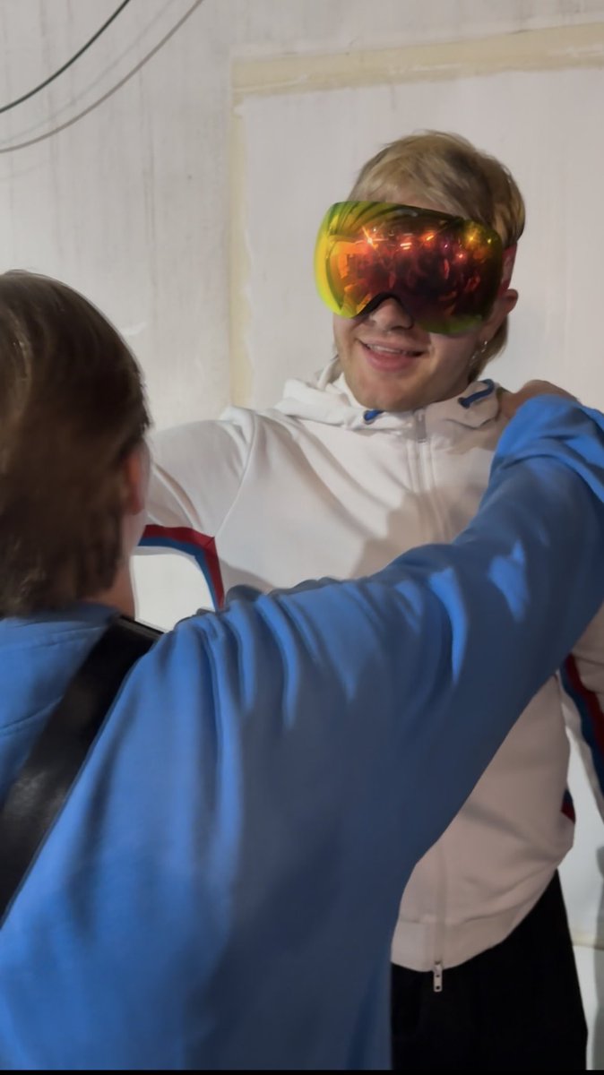 withozier's tweet photo. none of u know him but this happened to me and i’m allowed to scream about it https://t.co/EQmVo3Akod