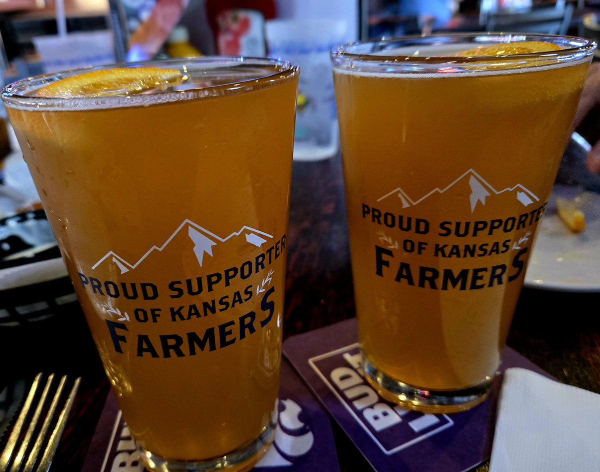 Blue Moon... Aggieville Manhattan. Ks <a href="/aghoeme/">Anita Hoeme</a>