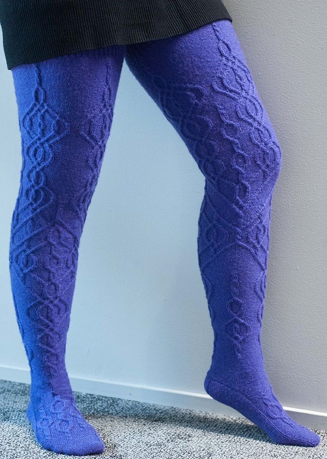knithacker's tweet image. Are you a knitter AND a thigh-high sock lover? I hound just the FREE pattern for YOU! 

Anyadell by Senja Jarva: 👉 shorturl.at/VtdiS (Knitty)
Yarn suggestion, Patons Kroy Socks Yarn: 👉 amzn.to/3Ae4qyz 

#knitting #handmade #freepattern #knitting #amazon #affiliate