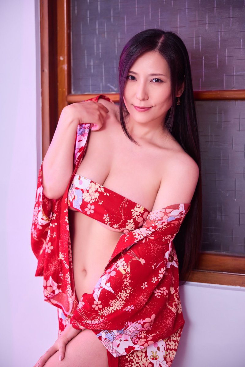 2024年9月，椎名ゆな(椎名由奈)台灣攝影會。

#椎名ゆな #椎名由奈
#台灣攝影會 #台湾撮影会
#foraver女優商演經紀
#從高三看到三高
#現代最強美熟女

Model ⁦@shiina_cmore⁩ https://t.co/4WLnhJj7cP