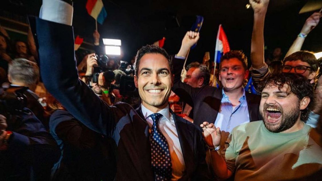Félicitations chaleureuses à mon ami <a href="/RobJetten/">Rob Jetten</a>, pour ce très beau résultat aux Pays-Bas ! 🇳🇱🇪🇺

La clarté contre l’extrême-droite, pour le climat et pour l’Europe a payé. Un souffle d’espoir, un exemple à suivre !