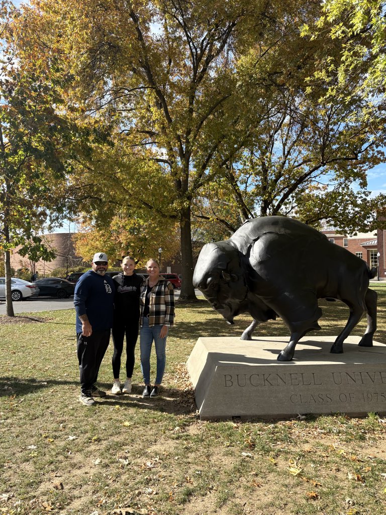 Msmith2027's tweet photo. Had an amazing visit at Bucknell today! Thank you Coach Stack, Coach Brad, Coach Jo, Peyton, Babs, Molly, &amp; Shea for the tour. I really enjoyed my time and meeting the team. Campus and facilities are beautiful! I loved meeting Digger! ‘ray Bucknell
@Bucknell_SB @CoachBradPosner https://t.co/Pz1qEMyHxN