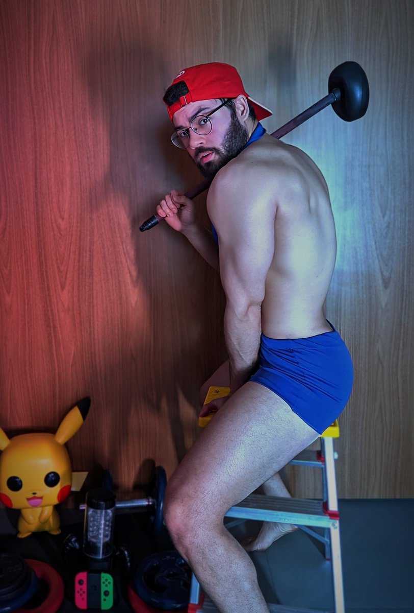 Nerdwithpecs tweet media