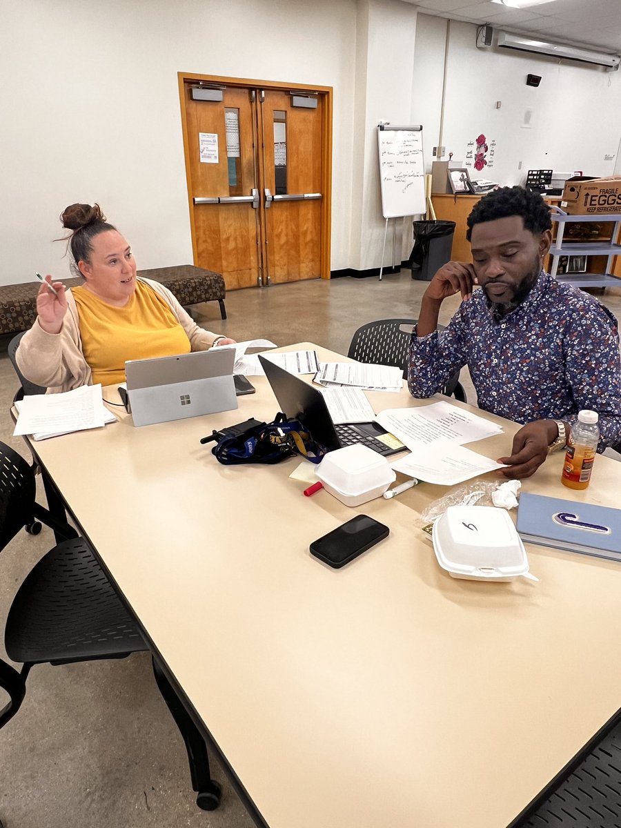 SwiftStudy1's tweet image. Major shifts in progress!! 🚧 @SJBPS118 school and district leaders are focused on gathering quality evidence of students’ learning progression to reflect on how they intentionally support teacher and student growth through powerful reflection. @NIETteach @doelouisiana