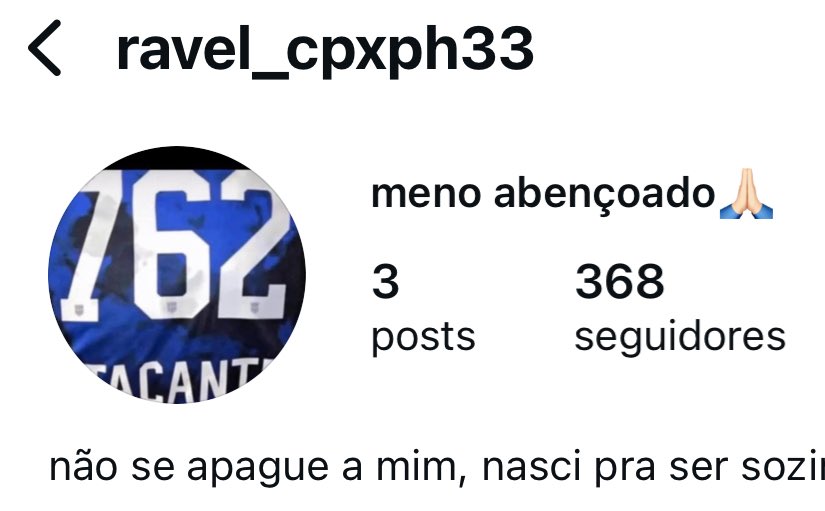 Politiquei_Br's tweet photo. 🚨URGENTE | Suposto jovem inocente que teve a cabeça decapitada e que a tia alegou, em entrevistas, ser “trabalhador”, tinha fotos em suas redes sociais portando fuzis de assalto e motos roubadas. https://t.co/avNVkYyEHJ