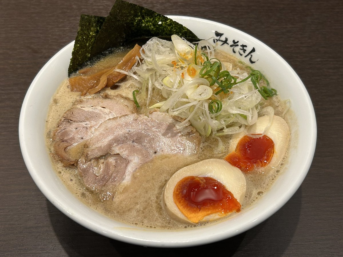 Pentaaahan's tweet photo. 出張は大変だ。。。 https://t.co/qtO0zkALL2