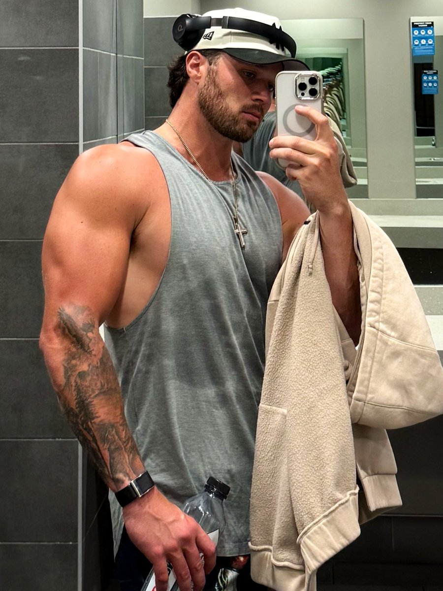 Tyler Nolan tweet media