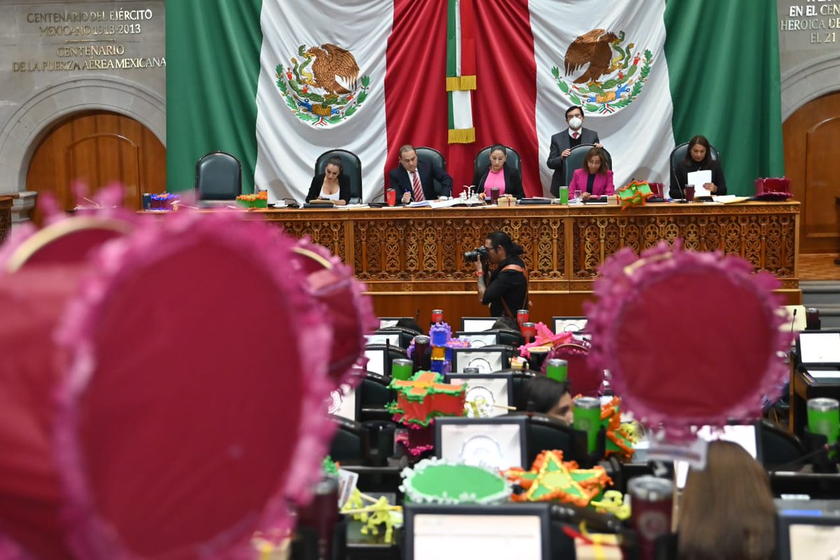 Los Dips. <a href="/anuarazar/">ANUAR AZAR</a> y <a href="/PabloDeCevallos/">Pablo Fernandez De Cevallos</a>, integrante y Coord. del GP del #PAN, presentan iniciativa para garantizar los derechos digitales de la niñez y adolescencia mexiquense.

#CongresoEdomex