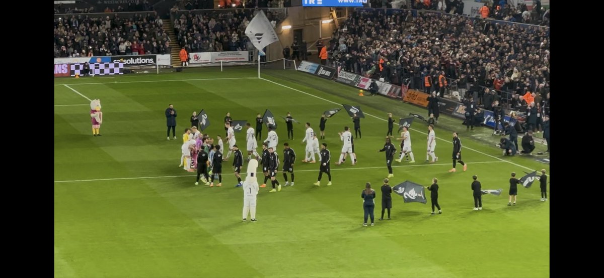 IanCheeseman's tweet image. Here’s the #ManCity matchday vlog from South Wales including the thoughts of matchgoing fans on the players that got a chance to impress 
#swamci #Swansea #CarabaoCup 

🎥 youtu.be/m7uDHfLA76k?si…