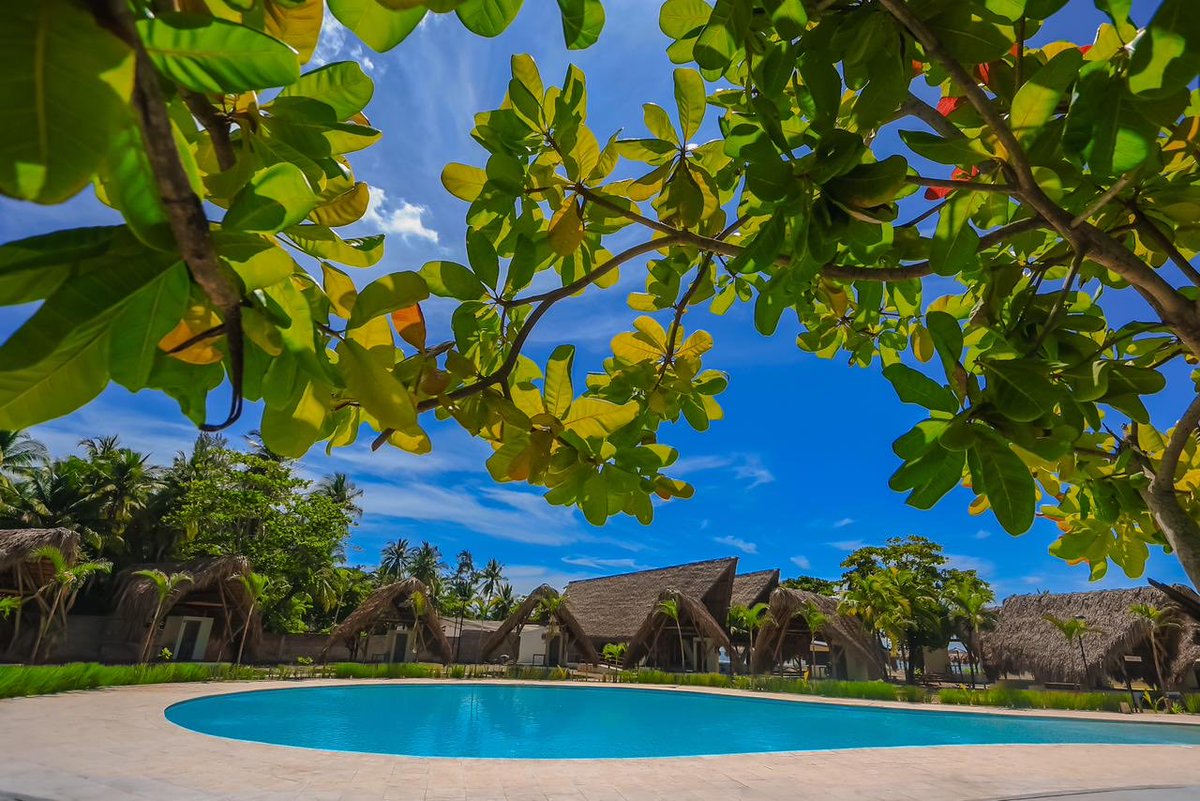 🇸🇻 Te presentamos el renovado 📍Parque Recreativo Costa del Sol. ☀️ El lugar perfecto para disfrutar frente al sol y el mar. 😎

📅 Desde el viernes 31 de octubre 
🕗 8:00 a.m. - 8:00 p.m.