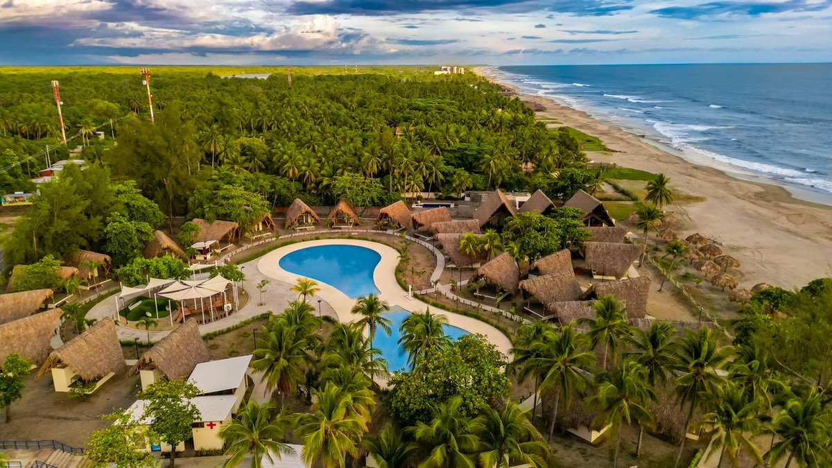 ISTUSV's tweet photo. 🇸🇻 Te presentamos el renovado 📍Parque Recreativo Costa del Sol. ☀️ El lugar perfecto para disfrutar frente al sol y el mar. 😎

📅 Desde el viernes 31 de octubre 
🕗 8:00 a.m. - 8:00 p.m. https://t.co/ZPNb7SMQsu