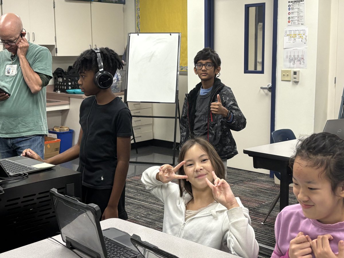 WallarooLibrary's tweet image. It was Wacky Wednesday for Red Ribbon Week.  The Wyatt News Network got in on the fun with some “guest” anchors!  Of course our regular anchors had to lend a hand off camera! @PISDlibraries