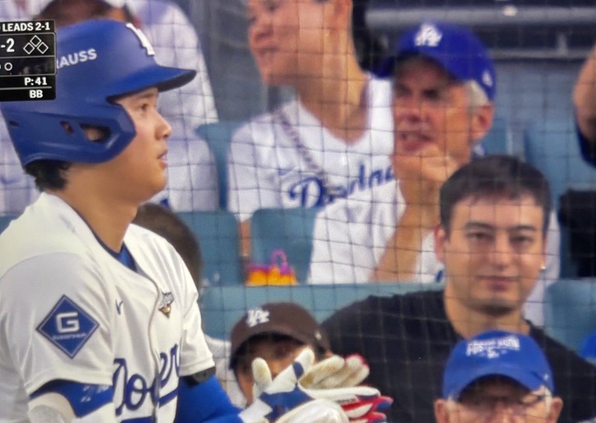 jojiontour's tweet photo. Joji with Yeat and Zack Bia at the Dodgers vs. Blue Jays game at Dodgers Stadium in Los Angeles yesterday, October 28. https://t.co/5eHsZRnaNw