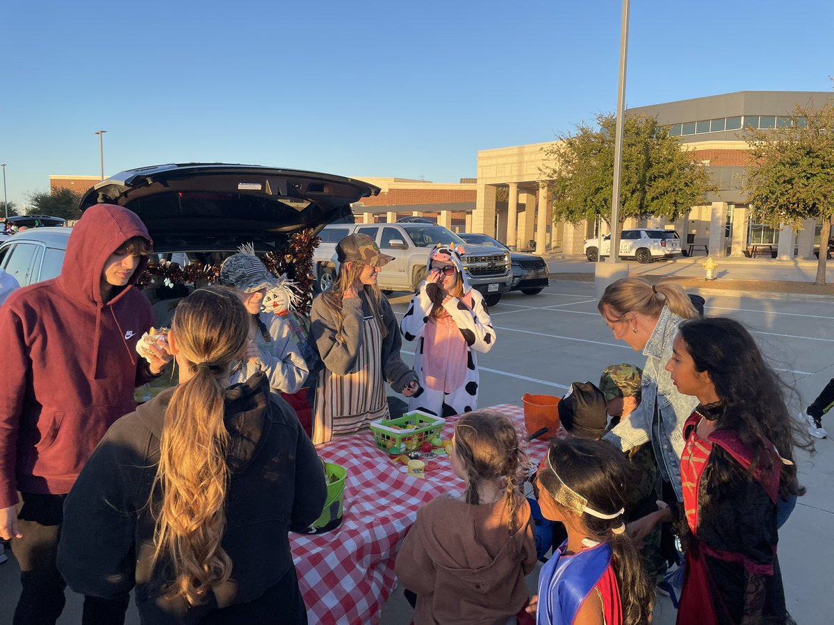 Angela Ellis tweet media