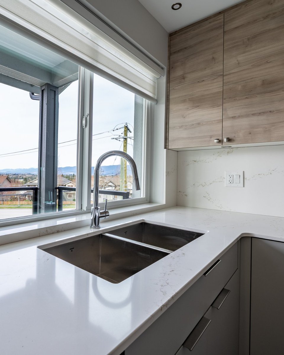 raicon_ca's tweet photo. With our fall promotion in full swing, there’s never been a better time to make your move. Join us at the Rydge presentation centre and show home this week to learn about our remaining available units. https://t.co/2cpPZrHBxE