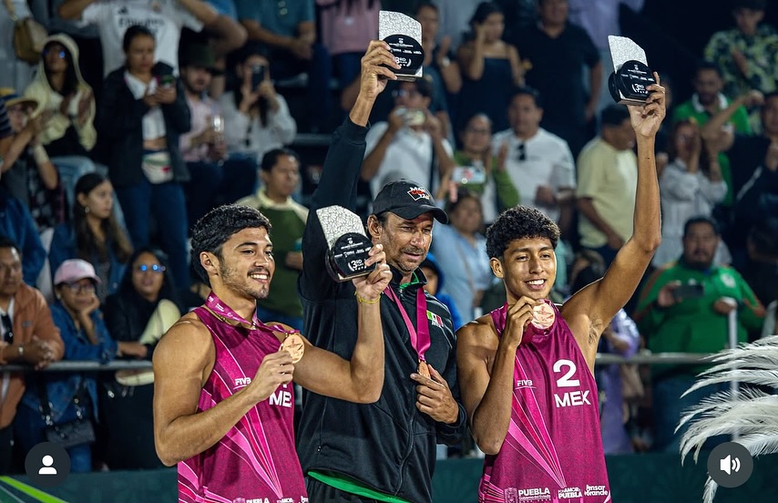 Depois de um torneio histórico para o México, seguimos firmes na preparação para as próximas competições da NORCECA, que acontecerão na Nicarágua e na República Dominicana.
Os atletas continuam motivados e com propósitos ainda maiores, seguir evoluindo, aprimorando cada detalhe.
