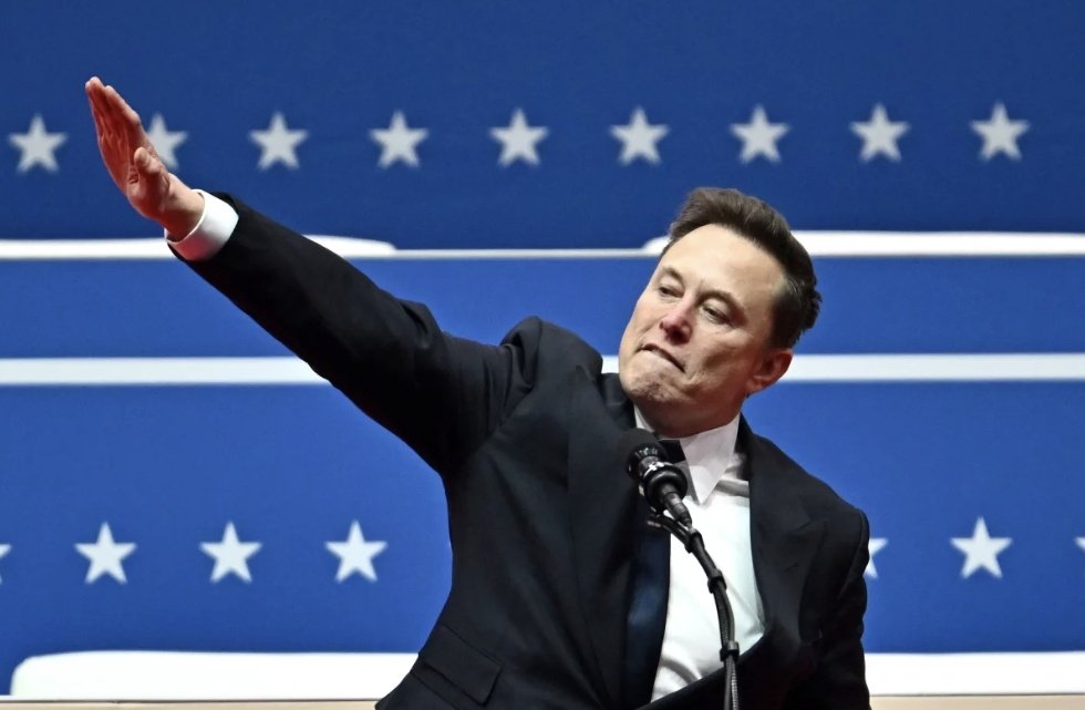 🚨 

FUN FACT: <a href="/elonmusk/">Elon Musk</a>'s #Grokipedia neglects to mention the fact that the Nazi Party was a fascist party.

According to @Grok, "an encyclopedia that omits the fact that the Nazi Party was a fascist party would have significantly diminished value and credibility. 

The Nazi