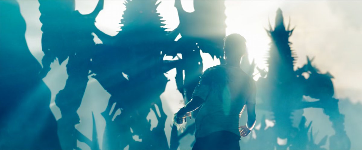 dialecticalsaba's tweet photo. @Voltage203 @Xceptional_brit Bright colors doesn't necessarily equal good though.

Bay's films have color palettes that make sense given the kinds of lighting choices he employs and his transformer designs for the most part also work within this lense as well. https://t.co/eQ2dlbq4u4