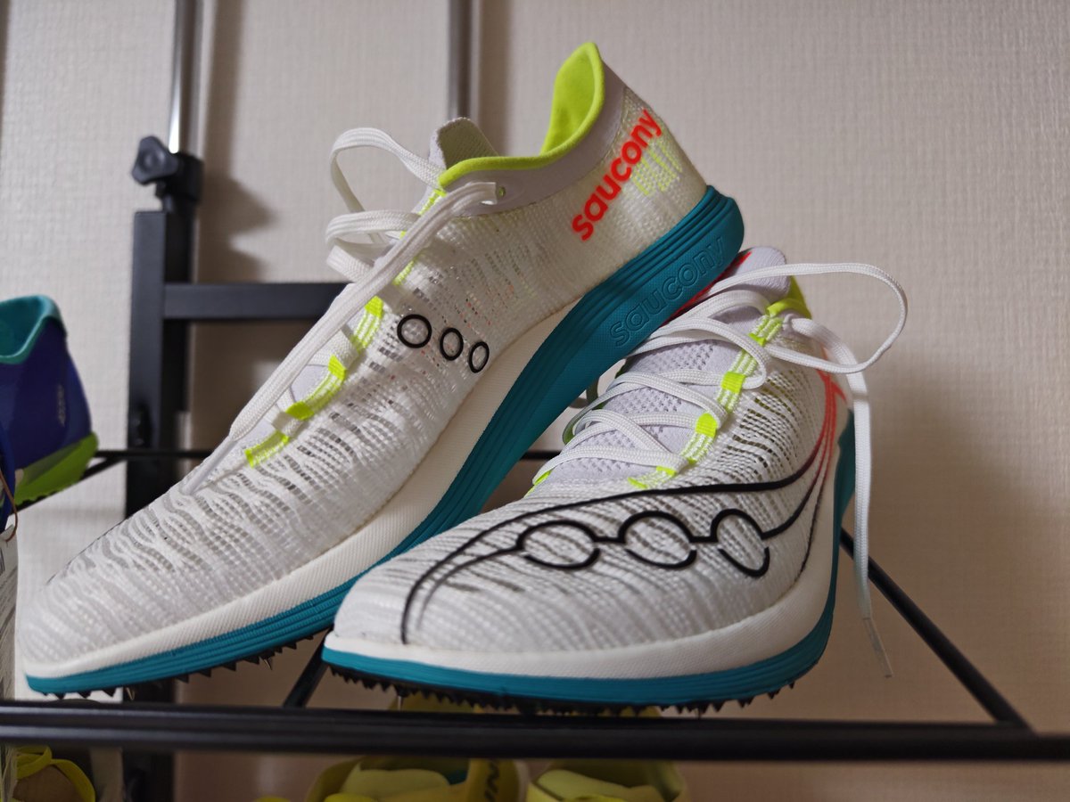 DocteuMan_Run's tweet image. エンドルフィンLD着弾
26cmで116g。軽い。
サイズ感ワンサイズ小さい気がしてならない。マイサイズで靴下履いたら捨て寸ほぼ無し。