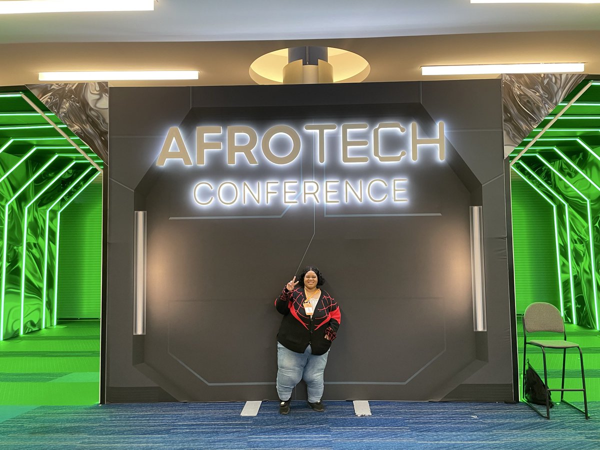 _fat_bean_'s tweet image. 😌✌🏾#AfroTech