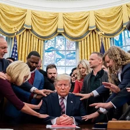 RyanShead's tweet photo. @atensnut Like Donald Trump? 😂😂 https://t.co/NTMjYi2KuM