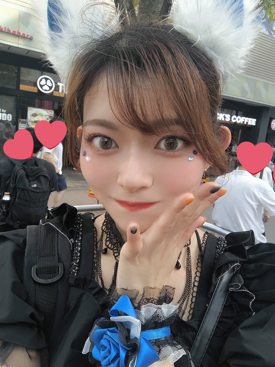 おはよー☀️ねむねむ
なんか昨日くらいから急に寒くない？😫
夏の掛け布団に毛布してたんだけど、更に毛布1枚足したよ(:3[▓▓]
ぬくぬくできて気持ちいいけどぬくぬくから抜け出したくない季節😌

1日頑張ろうね〜🍀