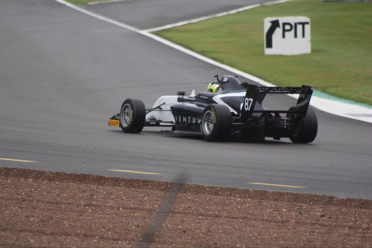 Josh Robinson Photos tweet media