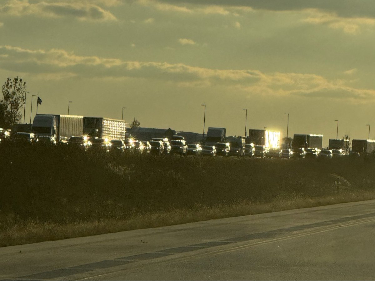 richiebravo's tweet image. Not even a year has gone by since both sides of I-196 were rebuilt. Time to rebuild! Classic #Michigan 😏 #MDOT