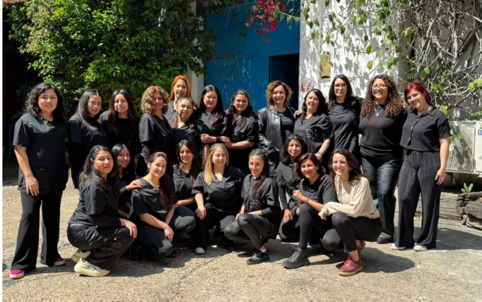 L´Oréal Groupe Argentina y <a href="/FundacionPescar/">Fundación Pescar</a> celebraron los avances del programa 𝐵𝑒𝑙𝑙𝑒𝑧𝑎 𝑝𝑜𝑟 𝑢𝑛 𝐹𝑢𝑡𝑢𝑟𝑜, que ya capacitó a más de 2.000 personas en situación de vulnerabilidad y alcanzó una tasa de inserción laboral del 81%

produ.com/mercadeo/notic…

#SociosCAA