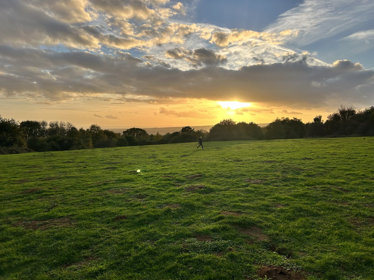 AsewejeKayode's tweet photo. Much needed short break from Bar studies with wonderful company and in the outdoors. Oxfordshire, England. Refreshed. https://t.co/DsTlqepyFz