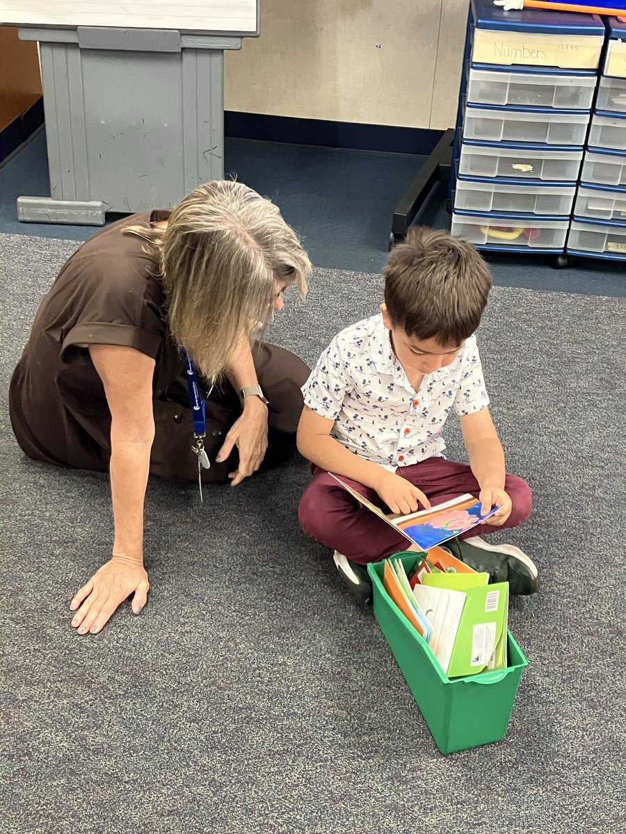 MariaPreci17531's tweet image. It was another day of learning for both students and staff. Thank you Ms. Reichert- Montiel for your visit and a huge shout out to SDCOE for their support in guiding our work with staff in Restorative Justice Practices. @sbusd_news #pencepenguins @Supt_SBUSD