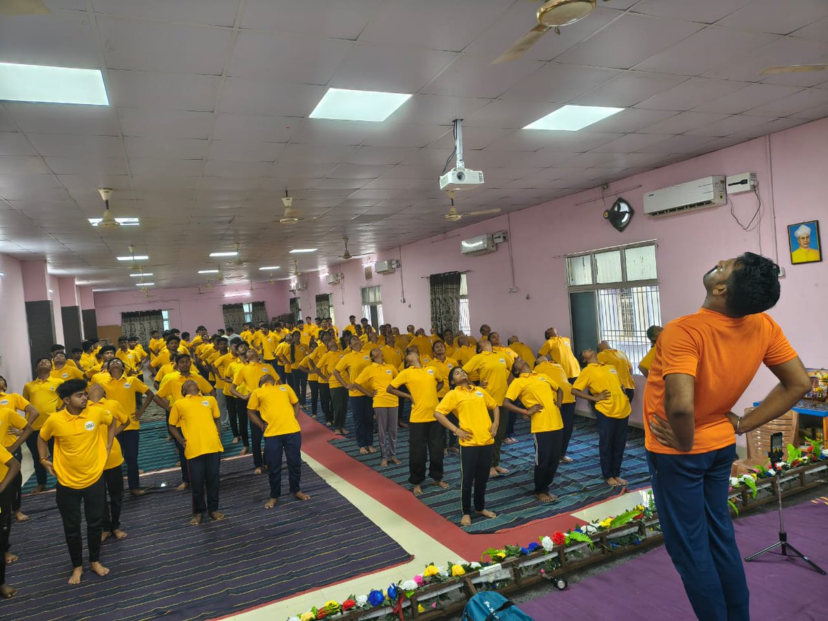 govtpolysonepur's tweet photo. Yoga session of 1st year students. https://t.co/lIVYEeki9G
