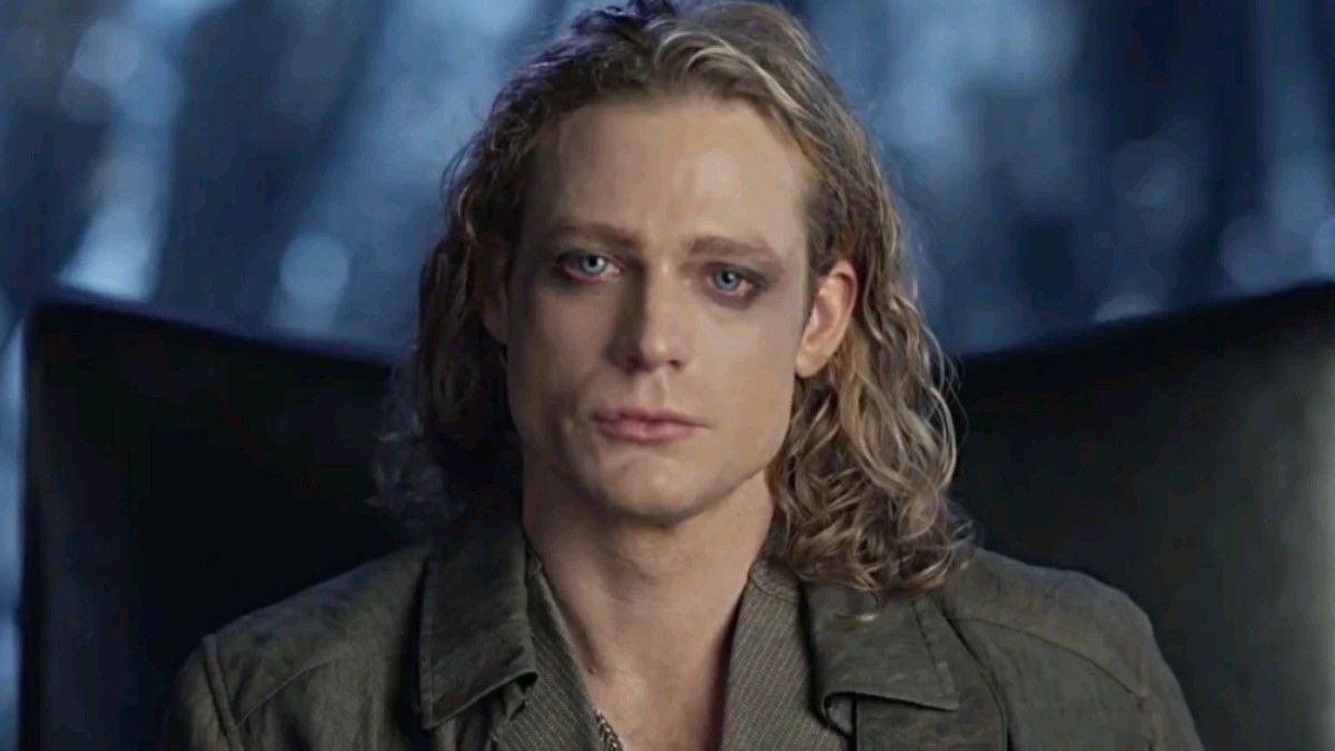 thebirthofvnus's tweet photo. scrolling iwtvtwt makes me feel like the vampire lestat https://t.co/Tge4rcmR79