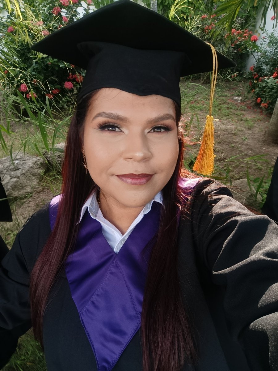 lindamlndz's tweet photo. ¿Licenciada o lisiada?🤨 https://t.co/fMv2JjLbJV