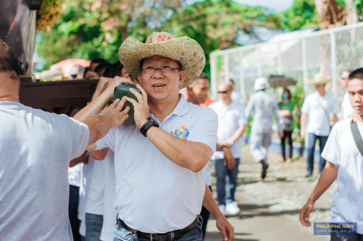 Philippine_Navy's tweet image. CELEBRATION OF FAITH | PH #Navy Celebrates Feast of Its Patroness, Our Lady of La Naval
👉🏽facebook.com/share/p/17Vmkv…
#ProtectingtheSeasSecuringOurFuture
#ModernandMultiCapablePHNavy
#OneAFPOnePhilippines
#StrongAFPStrongPhilippines