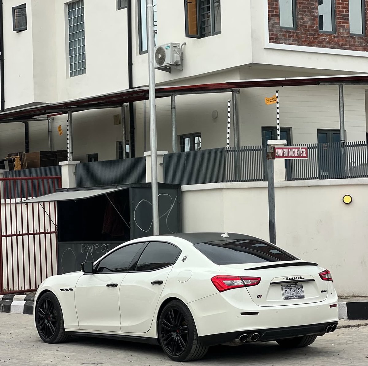 _ttkcyrax's tweet image. Gm Gm CT

I’ve always wanted a daily that feels like me, calm presence, loud performance.
That’s the Maserati Ghibli SQ4.

From moderating Discord communities to building 3D worlds and characters to gaming as a passion or competitively, every moment online is a brick towards it.…