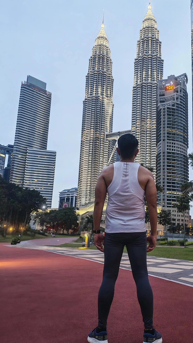 AbangOmar's tweet photo. The body achieves what the mind believes
#bersenam #jogging #fitness https://t.co/brZod1STae