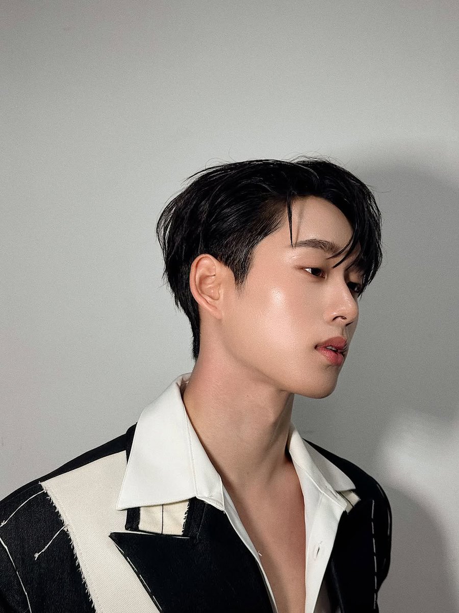 harxeuphoria's tweet photo. handsome est 🥹🩵

#est_rvp https://t.co/FCLfyp0KKG