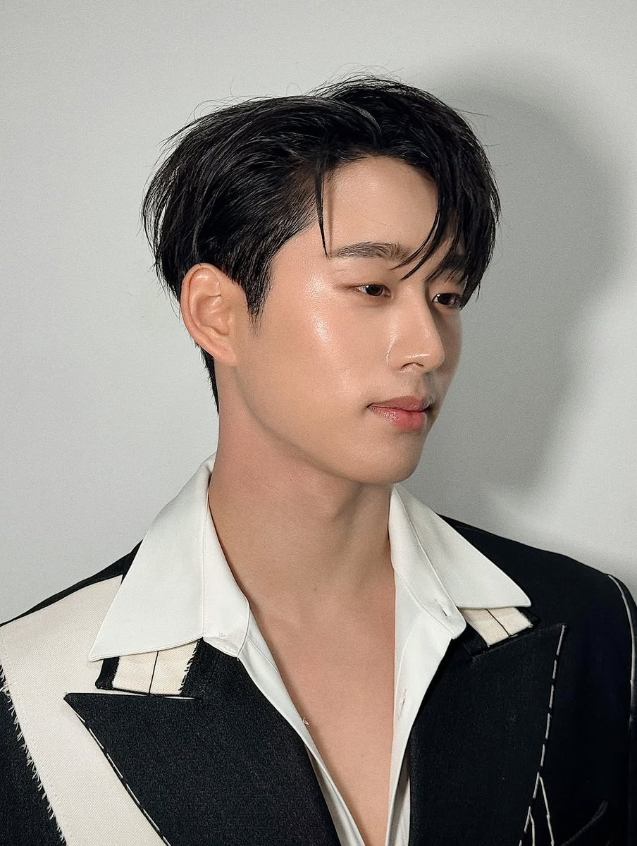harxeuphoria's tweet photo. handsome est 🥹🩵

#est_rvp https://t.co/FCLfyp0KKG