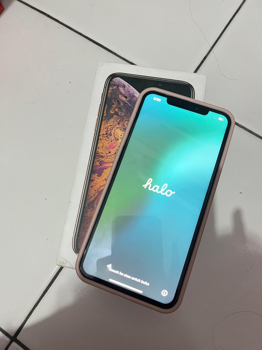 1209__j's tweet photo. Jual Iphone Xs Max 64gb Inter all provider, pakai tri aman soalnya hampir 1 tahun pemakaian sinyal ga ilang (sudah di reset tinggal pakai) https://t.co/hUqM2vjgAL