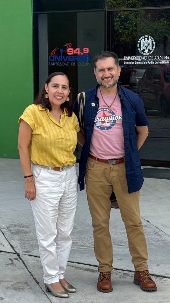 TAILO2020's tweet photo. Gracias a @UNIVERSO949 emisora de la @udec_oficial Colima 🇲🇽 por la generosa atención en la visita a sus estudios de parte de su directora licenciada Marina Vázquez G. Y a @anirak89 por la invitación a #SinapsisSonora hoy para conversar de #3MARES Y compartir algo de música 🇨🇴 https://t.co/78qFkyeoFd